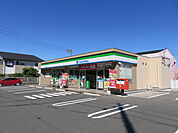 ファミリーマート豊橋飯村北三丁目店（550m）