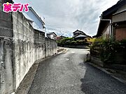 静かな住宅街で、車の出入りもスムーズです。  