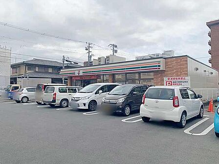 セブンイレブン豊橋白河町店(380m)