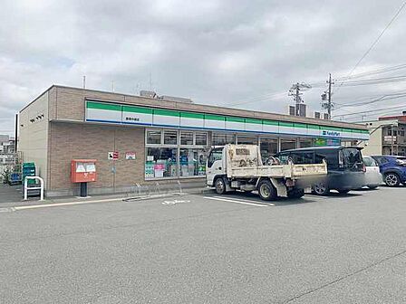 ファミリーマート豊橋中郷店(450m)
