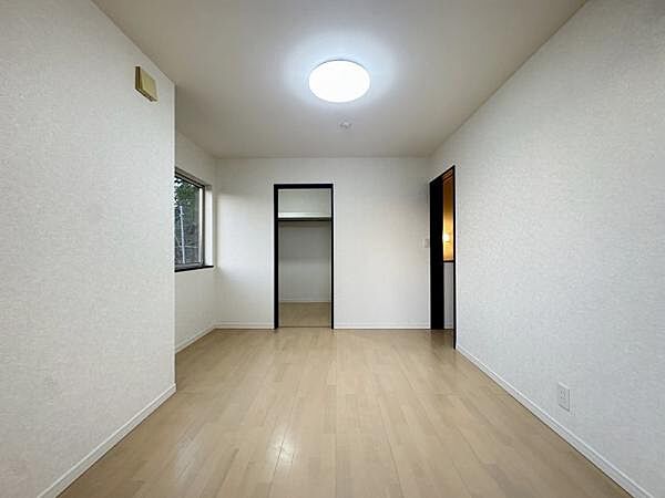 洋室を拡大表示