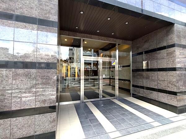 エントランスを拡大表示