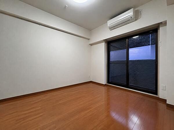 洋室を拡大表示