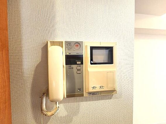 来訪者のお顔が...