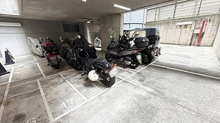 バイク置き場