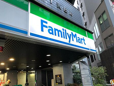 ファミリーマート サンズ西新宿店(314m)