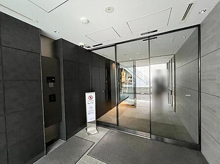 エントランス　安心のオートロック。