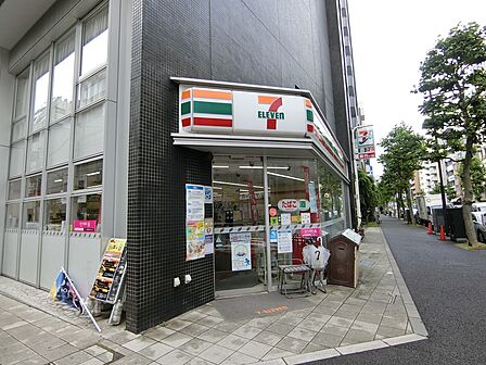 セブン-イレブン 千代田岩本町2丁目店（193ｍ）