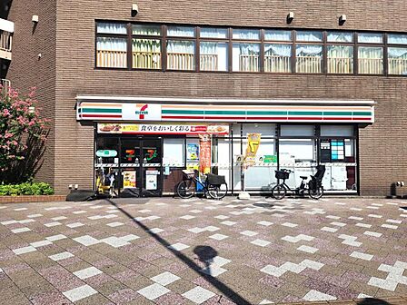 セブン-イレブン 西巣鴨駅前店（2823ｍ）