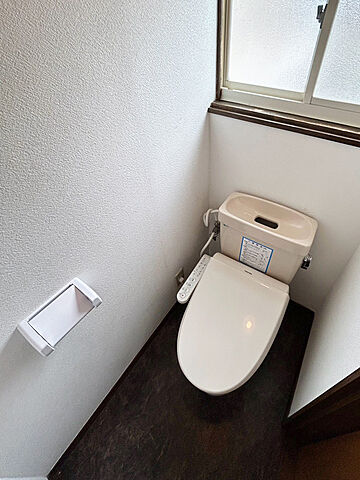 温水洗浄便座。異なる場合は現況を優先します。