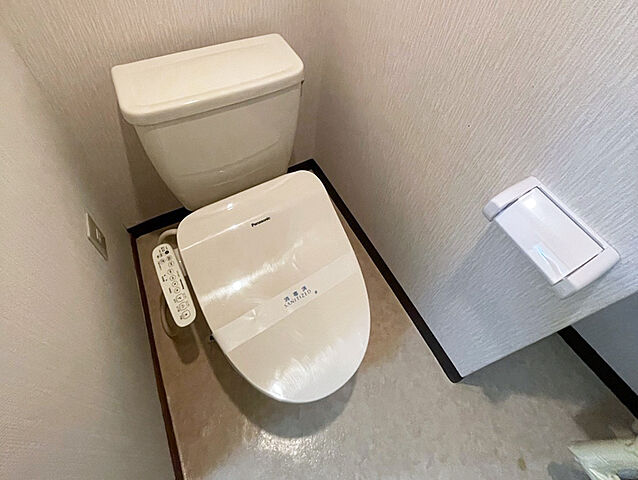 温水洗浄便座。異なる場合は現況を優先します。