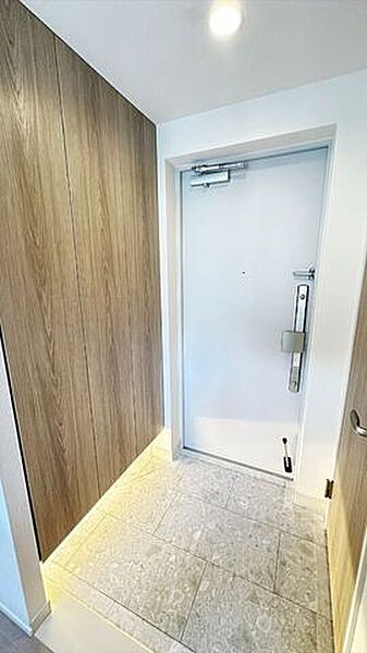 玄関を拡大表示