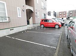 12 / 18