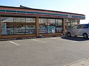 コンビニ「セブンイレブン伊勢崎南千木町店まで218m」