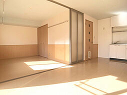 ロイヤルガーデン連取　Ａ/Ｂ/Ｃ/Ｄ/Ｅ B101 1階2DKのリビング/ダイニング