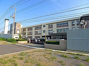 小学校「みどり市立笠懸小学校まで1242m」