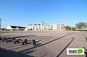 小学校「伊勢崎市立赤堀南小学校まで1596m」