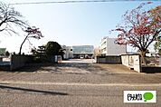 小学校「伊勢崎市立広瀬小学校まで1122m」
