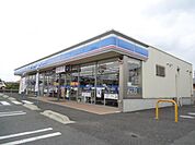 コンビニ「ローソン伊勢崎吉原橋店まで508m」