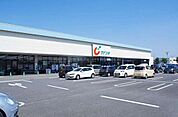 ドラッグストア 「カワチ薬品伊勢崎西店まで503m」