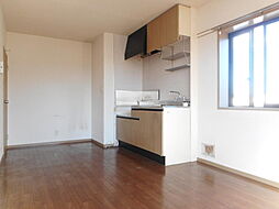 グランシャリオ 201 2階2DKのリビング/ダイニング