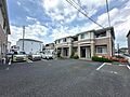 I号棟と駐車場
