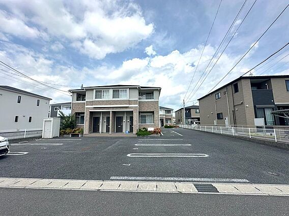 敷地内の駐車場...