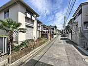 ◆前面道路◆※古家有り・解体前※周辺にはスーパー、コンビニをはじめ商業施設が充実！利便性の良い立地です！