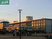 岡山市立大元小学校 966m