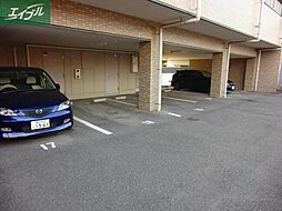 11 / 12