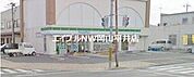 ファミリーマート築港新町店 523m