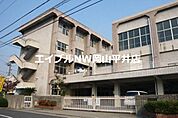 玉野市立荘内小学校 1057m