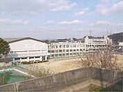 倉敷市立東中学校 1313m