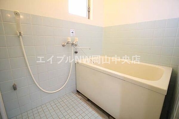 ナガシオビル ｜岡山県岡山市北区下石井2丁目(賃貸マンション3DK・9階・50.40㎡)の写真 その4