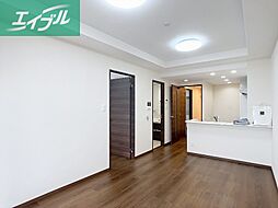 ロイヤルガーデンタワー岡山幸町 13階2LDKのリビング/ダイニング