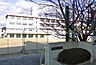 周辺：岡山市立東山中学校 495m