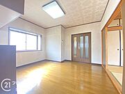 陽当り良好。日差しの差し込む明るい部屋は光熱費も節約できます。