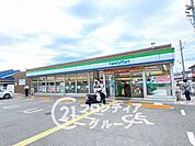 ファミリーマート枚方田口二丁目店 徒歩3分。 170m