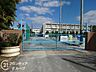 周辺：枚方市立枚方中学校まで徒歩5分（約400m）。部活動や補習などで帰宅時間が遅くなる時期でも安心して通わせられる、身近で恵まれた教育環境が整っています。 390m
