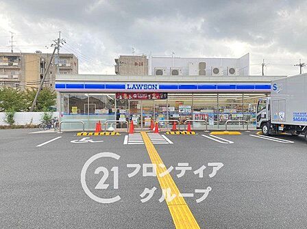 ローソン交野梅が枝住宅前店 徒歩8分。 640m