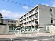 枚方市立長尾西中学校 徒歩12分。 890m