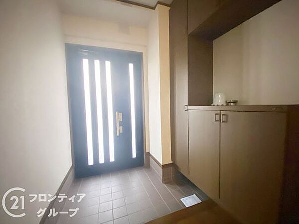 玄関を拡大表示