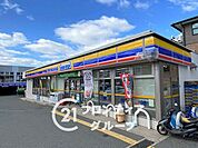 ミニストップ寝屋川菅相塚町店 徒歩3分。 240m