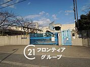 枚方市立川越小学校 徒歩6分。 460m