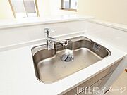 ＼同仕様写真／お鍋やホットプレートもすっぽりと入るワイドシンク