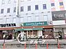 周辺：ラッキー枚方店 徒歩10分で新鮮な旬の味が揃う快適な暮らし！仕事帰りにもサッと立ち寄れる近さが魅力で、家事効率を高めながら自分磨きの時間も大切にできる、理想的なワークライフバランスの実現！ 740m