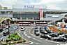 周辺：枚方市駅(京阪本線) 特急停車駅の枚方市駅（徒歩17分）を拠点にした新生活がすぐに始められます。駅周辺は商業施設が充実しており、手入れの行き届いた住まいでゆとりある毎日を過ごすことができます…