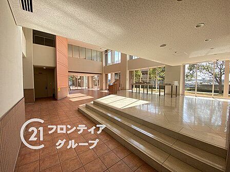 マンションのロビーは、住民の皆様が集うコミュニケーションの場であり、憩いの場です。
