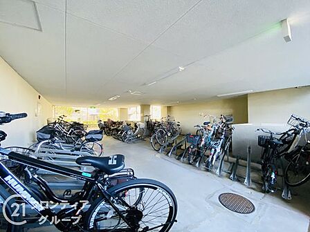 物件から受けた印象や、周辺の生活環境への疑問まで、気になることを何でも話してみてください。暮らしのイメージを一緒に整理していきましょう