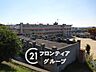 周辺：枚方市立第二中学校 徒歩9分。 710m